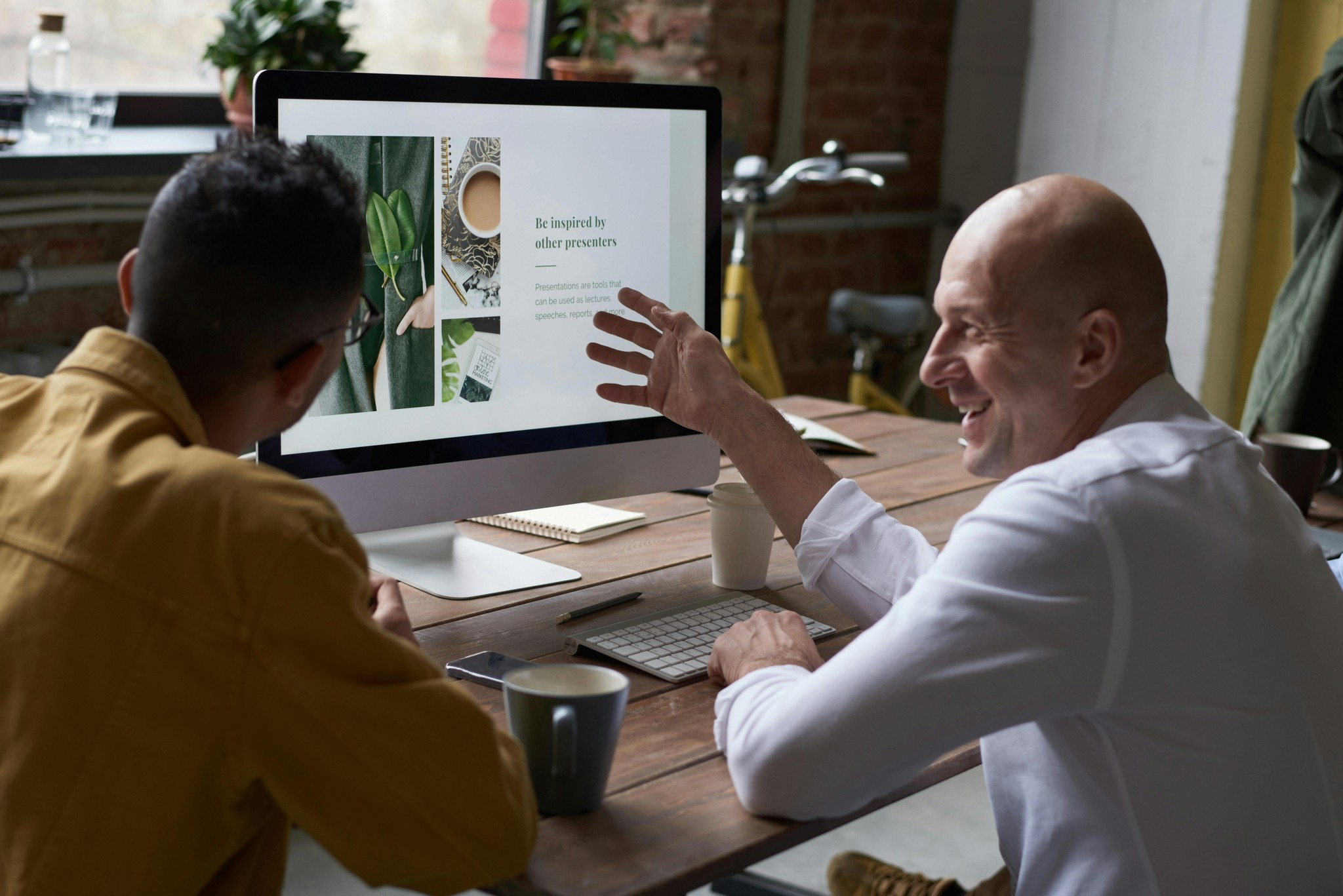 Advisors collaborating on a digital solution