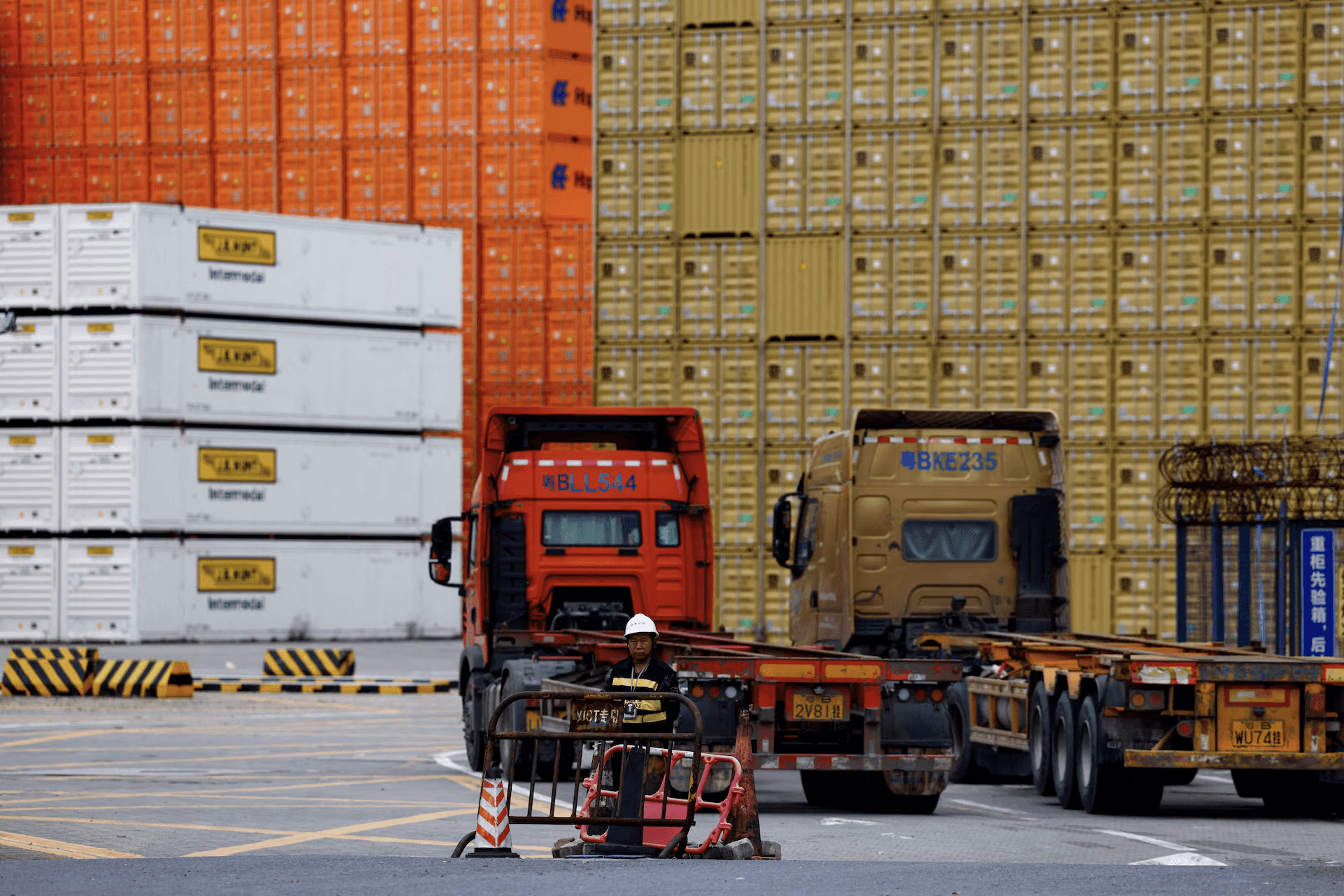 Just in time? Manufacturers turn to AI to weather tariff storm